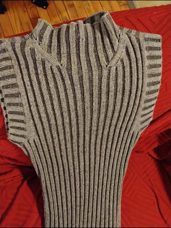 Express Gray Ribbed Mock Neck Sleeveless Tunic Top 16 p2p - Picture 4 of 7